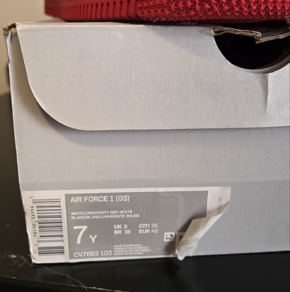 Boys (Big Kids) Air Force 1s - Size 7 - Picture 6 of 9